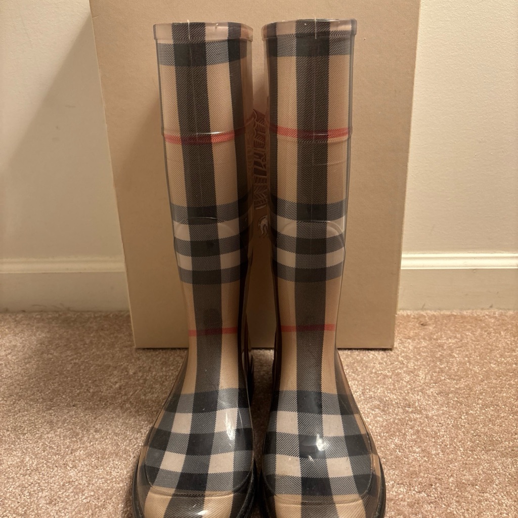 Burberry Tan And Black Checkered Winter Boots
